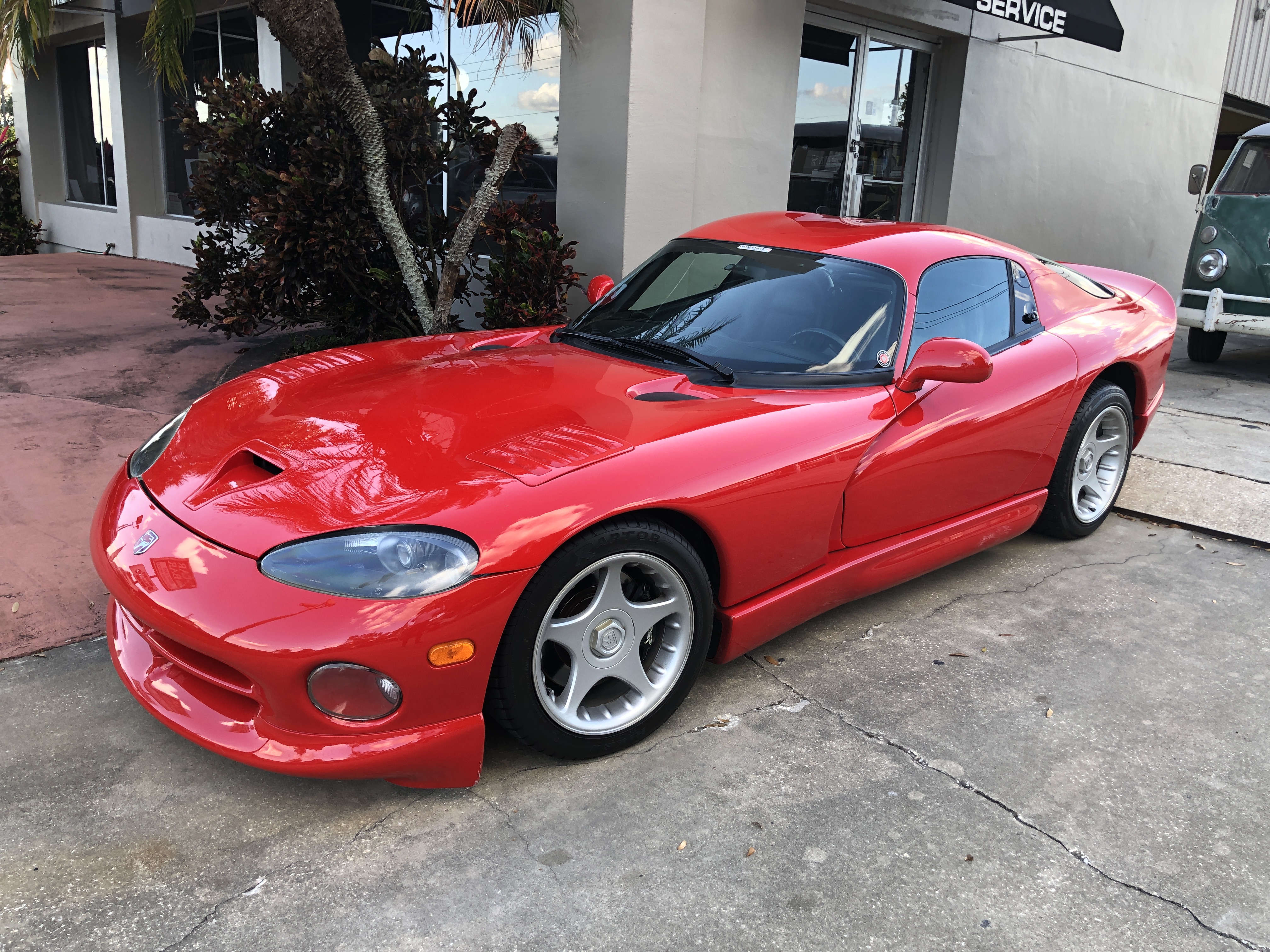 1997 Dodge Viper GTS coupe | The Car Bar